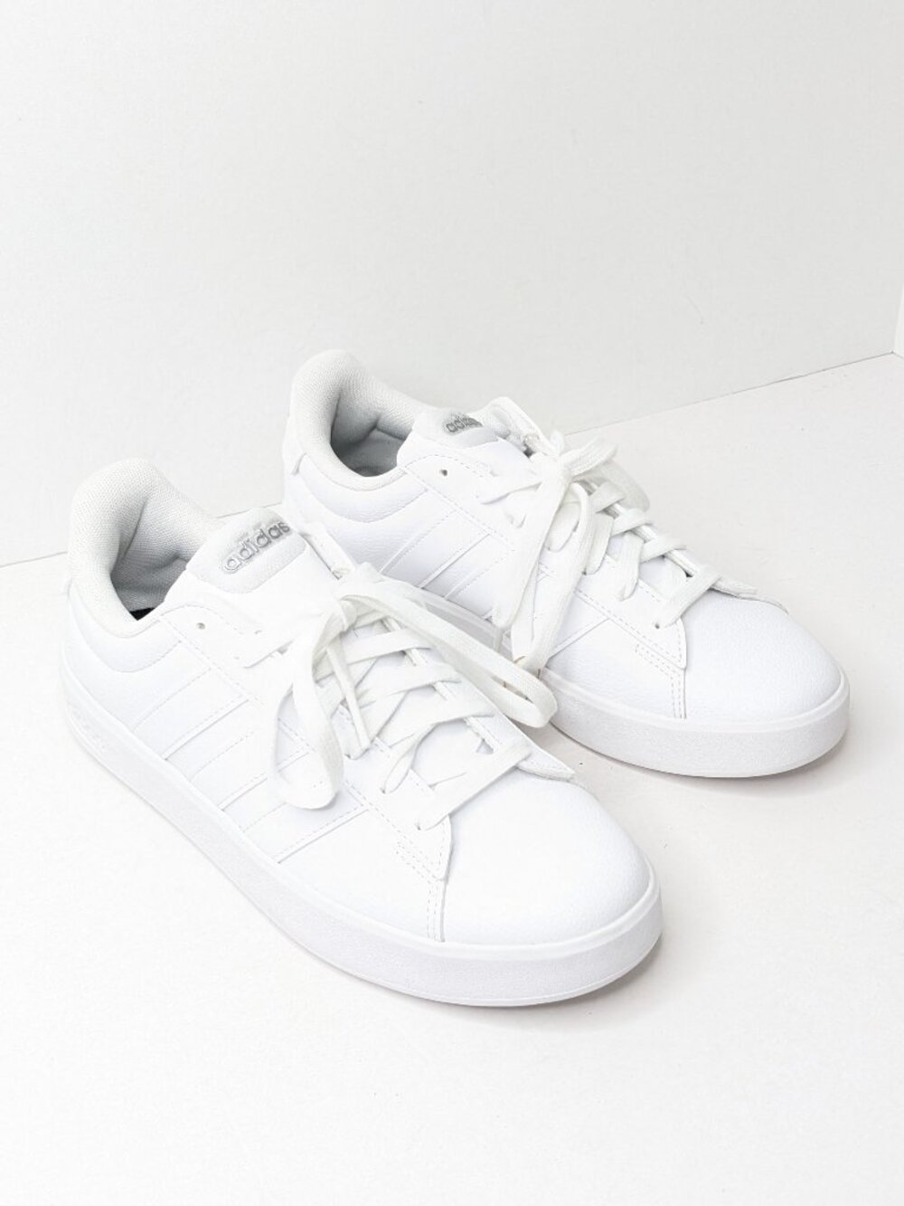 Adidas Grand Court 3.0 Casual Sneakers White Womens 8